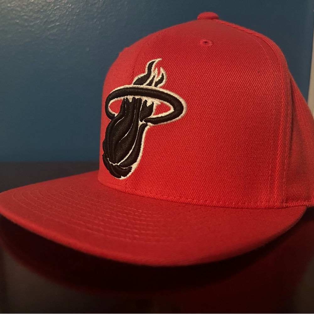 New Era. Mitchell & Ness. Lot of 4 Hats